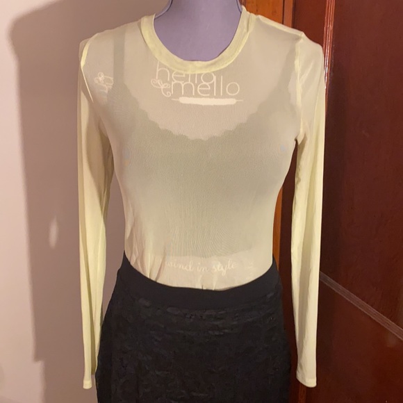 ⚡️⚡️5/$20 🌹Wild fable lime green sheer top size medium🌹 - Picture 1 of 9